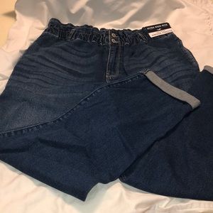 Ultra high-rise mom jeans